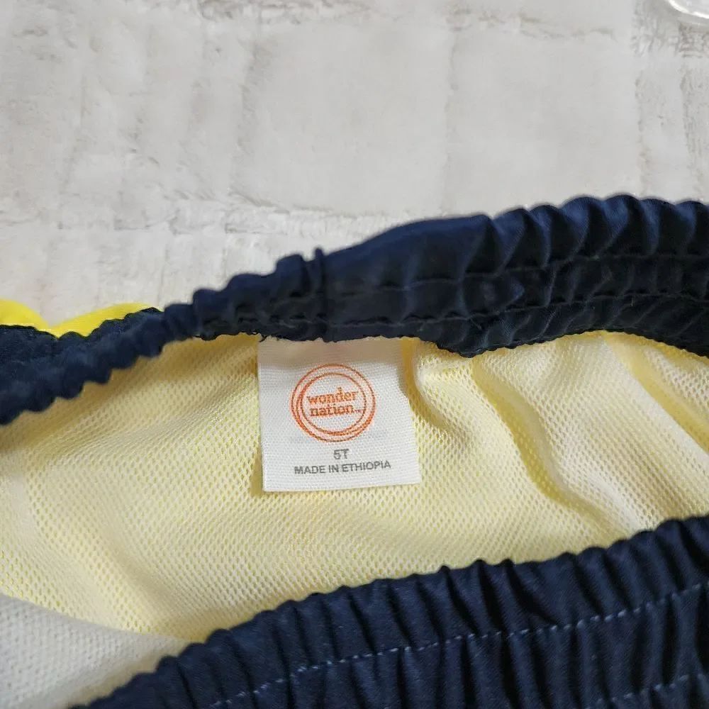 Nwt Boys Swim Trunks - Picture 3 of 4
